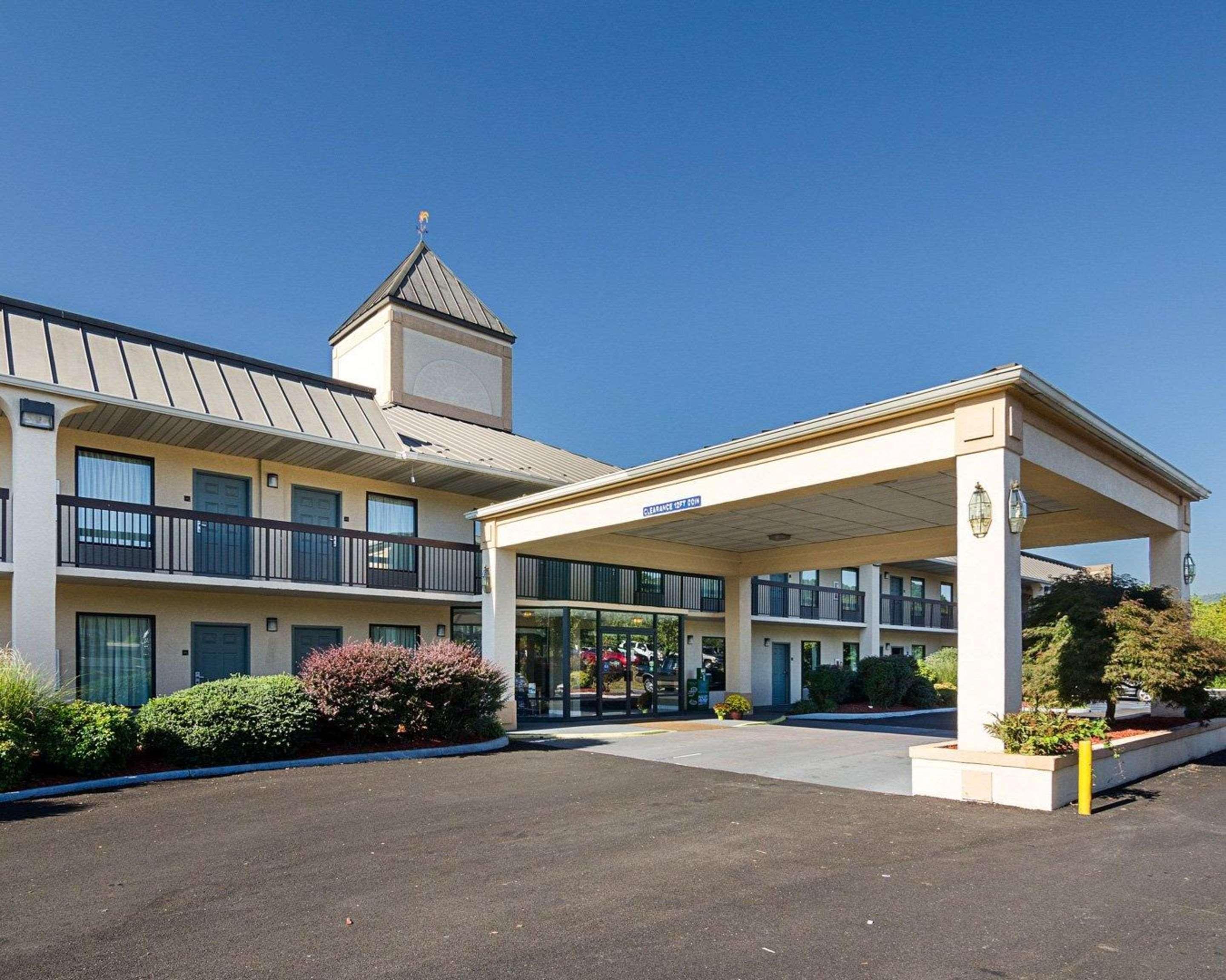 Quality Inn Troutville - Roanoke North Eksteriør bilde