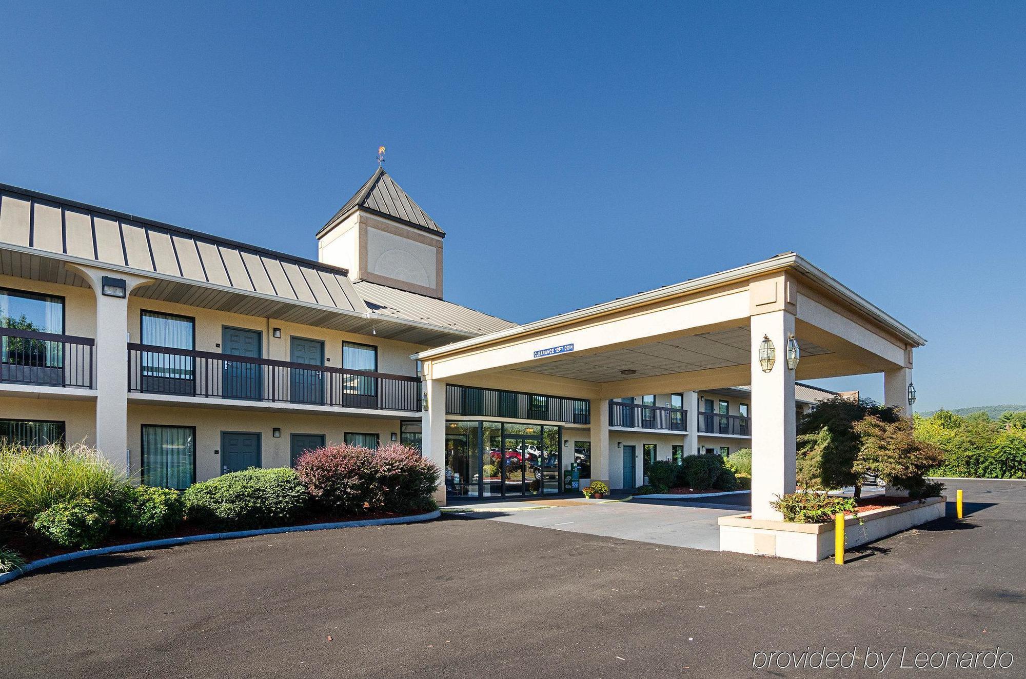 Quality Inn Troutville - Roanoke North Eksteriør bilde