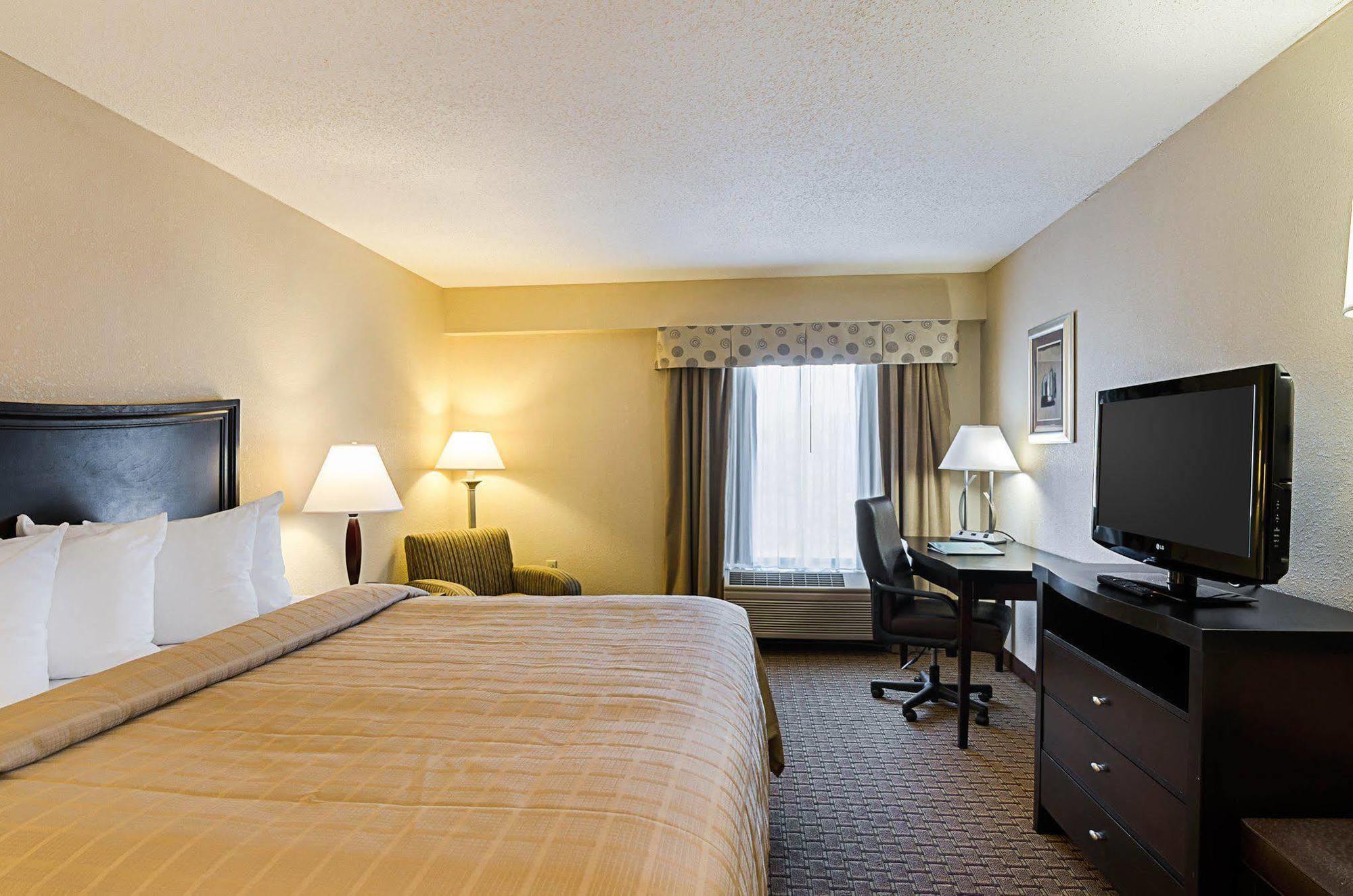 Quality Inn Troutville - Roanoke North Eksteriør bilde